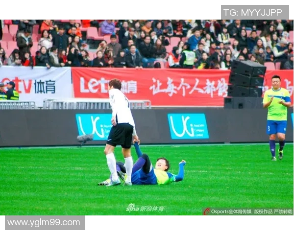 足球明星小琪的精彩瞬间与成长历程全记录