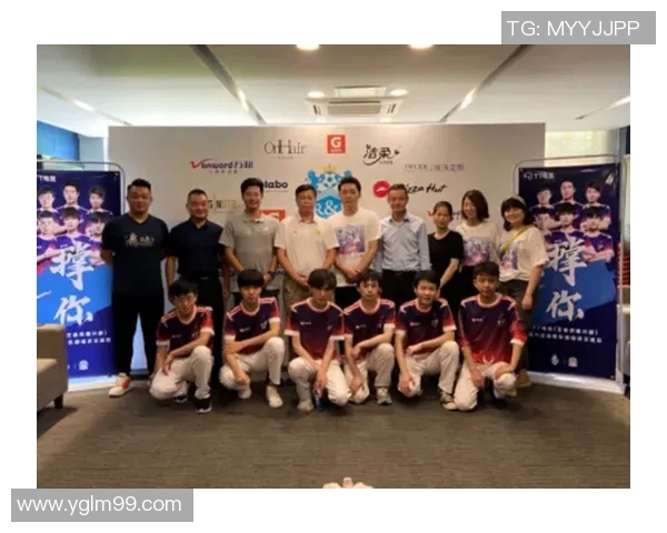 南京羽毛球队团队协作新模式探讨与热议推动竞技水平提升